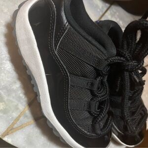 Black and White Athletic Sneakers Nike Air Jordan kids